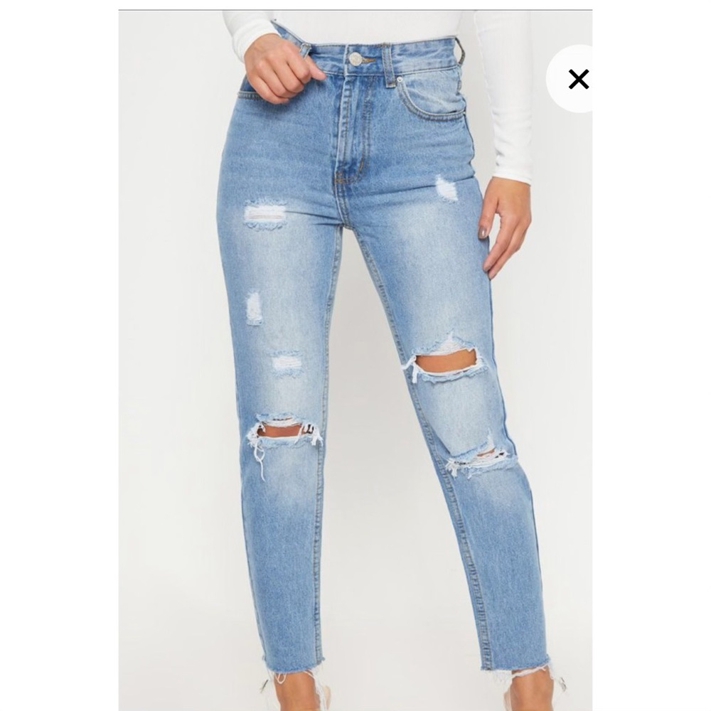 Petite Light Wash Distressed Mom Jeans✨ PLT